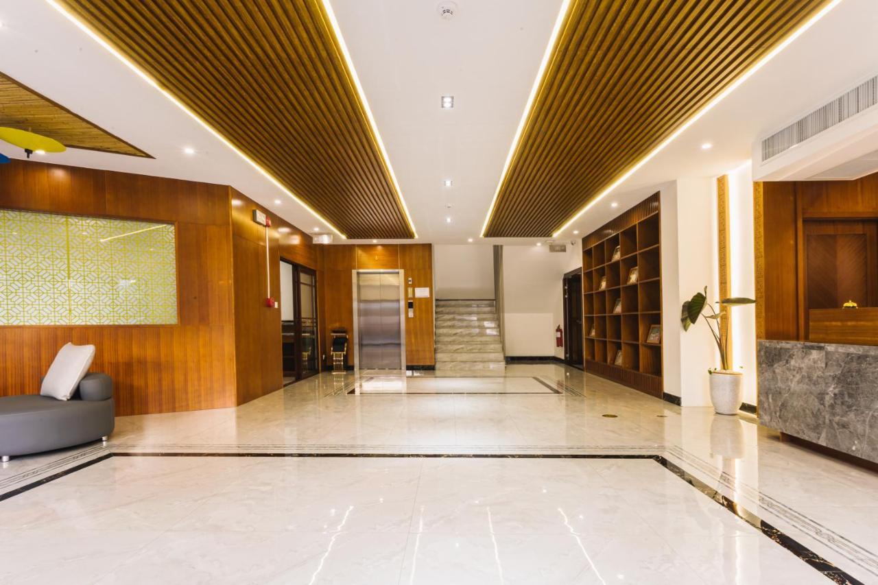 Thapae Twins Hotel Chiang Mai Bagian luar foto