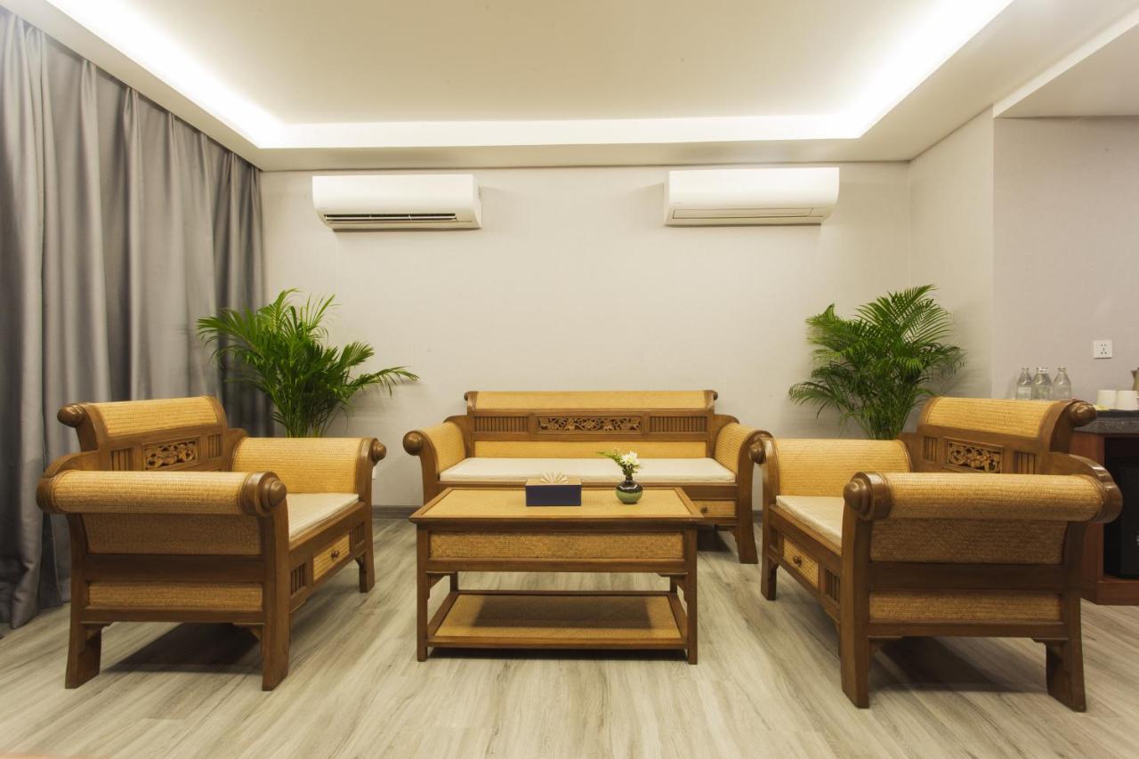 Thapae Twins Hotel Chiang Mai Bagian luar foto