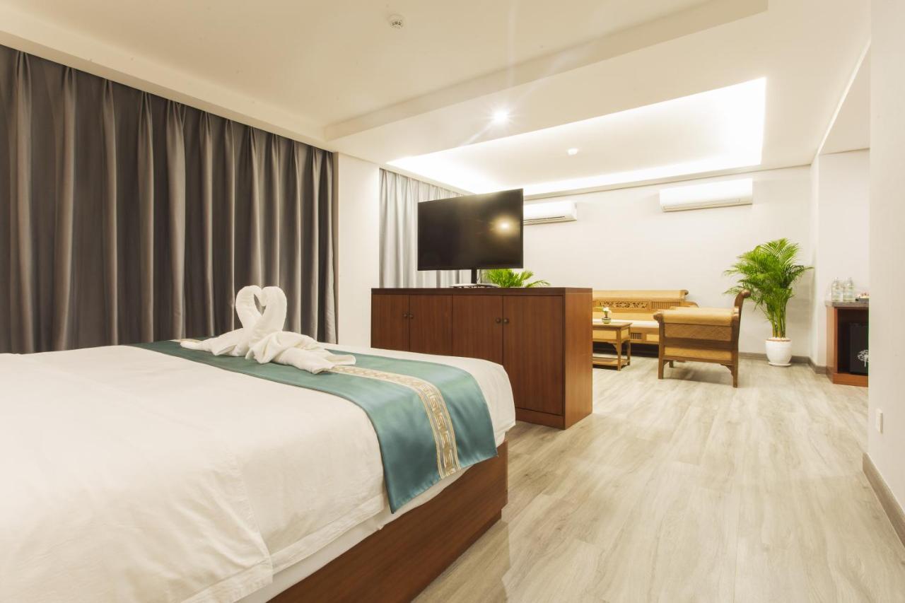 Thapae Twins Hotel Chiang Mai Bagian luar foto