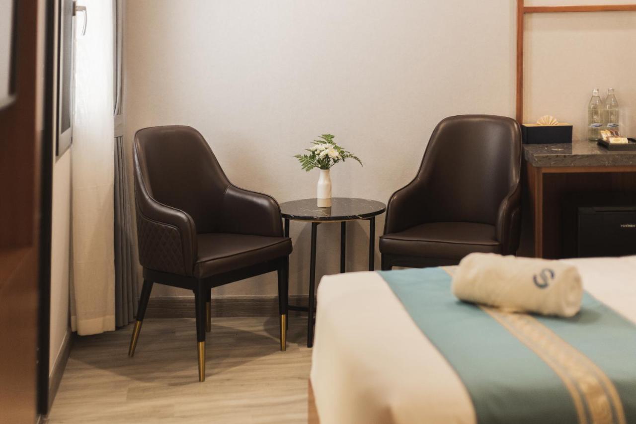 Thapae Twins Hotel Chiang Mai Bagian luar foto