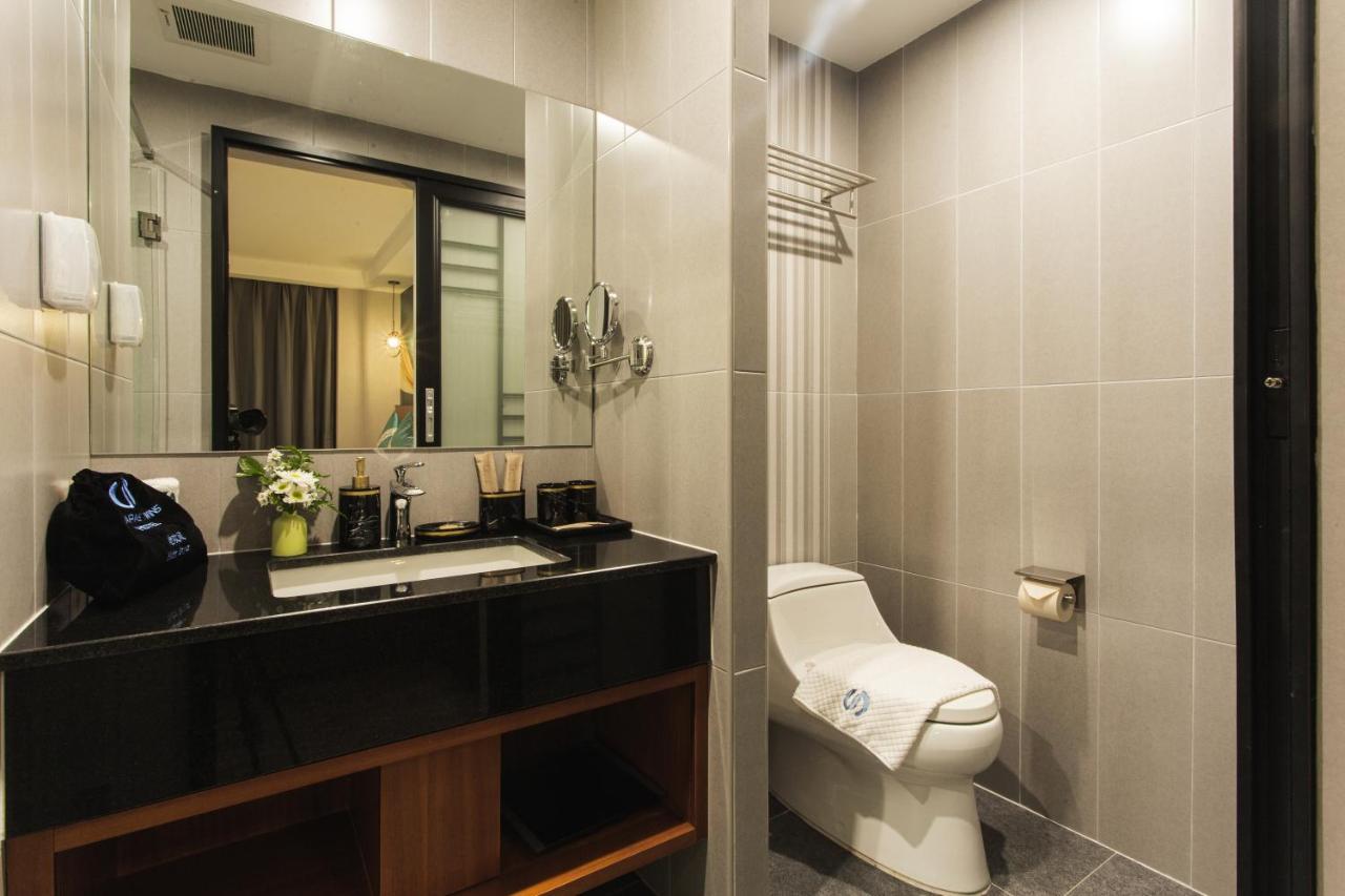 Thapae Twins Hotel Chiang Mai Bagian luar foto