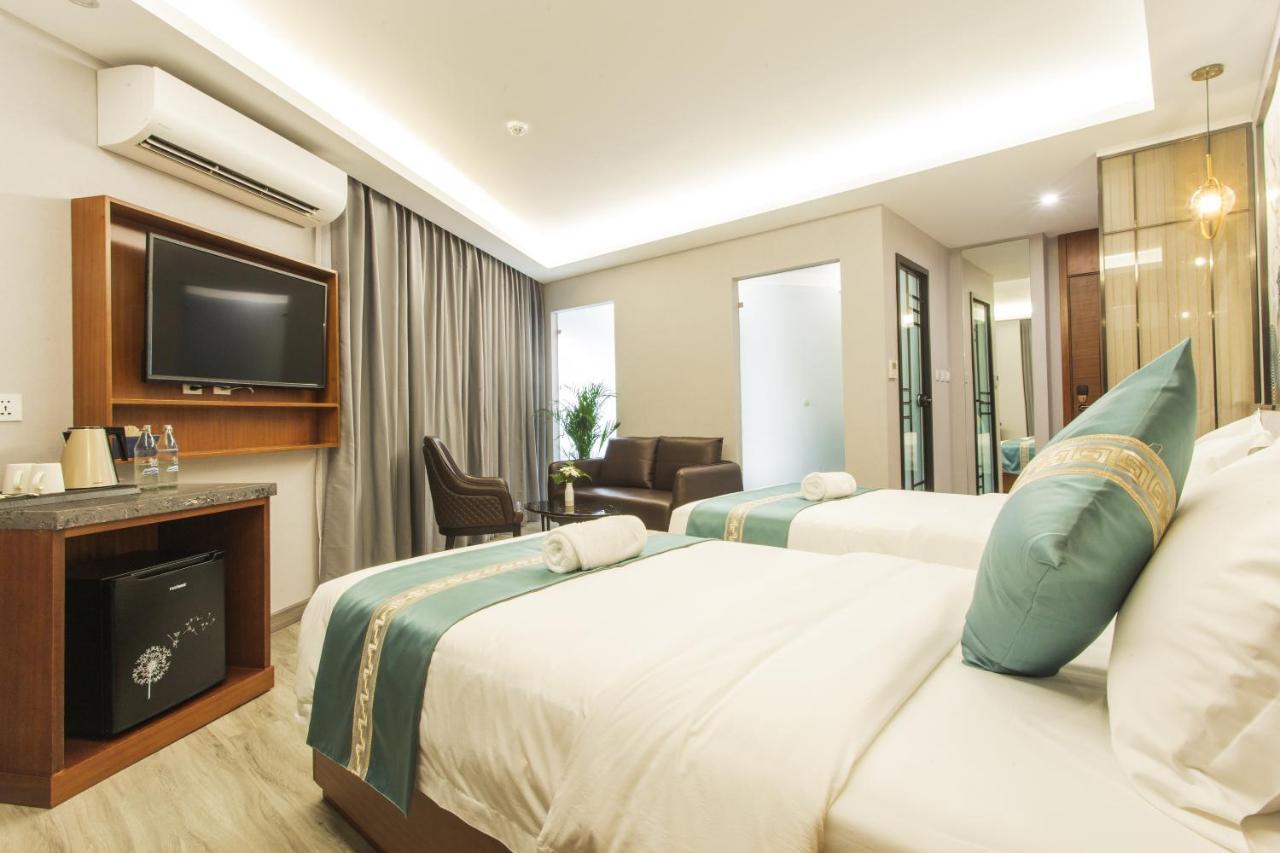 Thapae Twins Hotel Chiang Mai Bagian luar foto