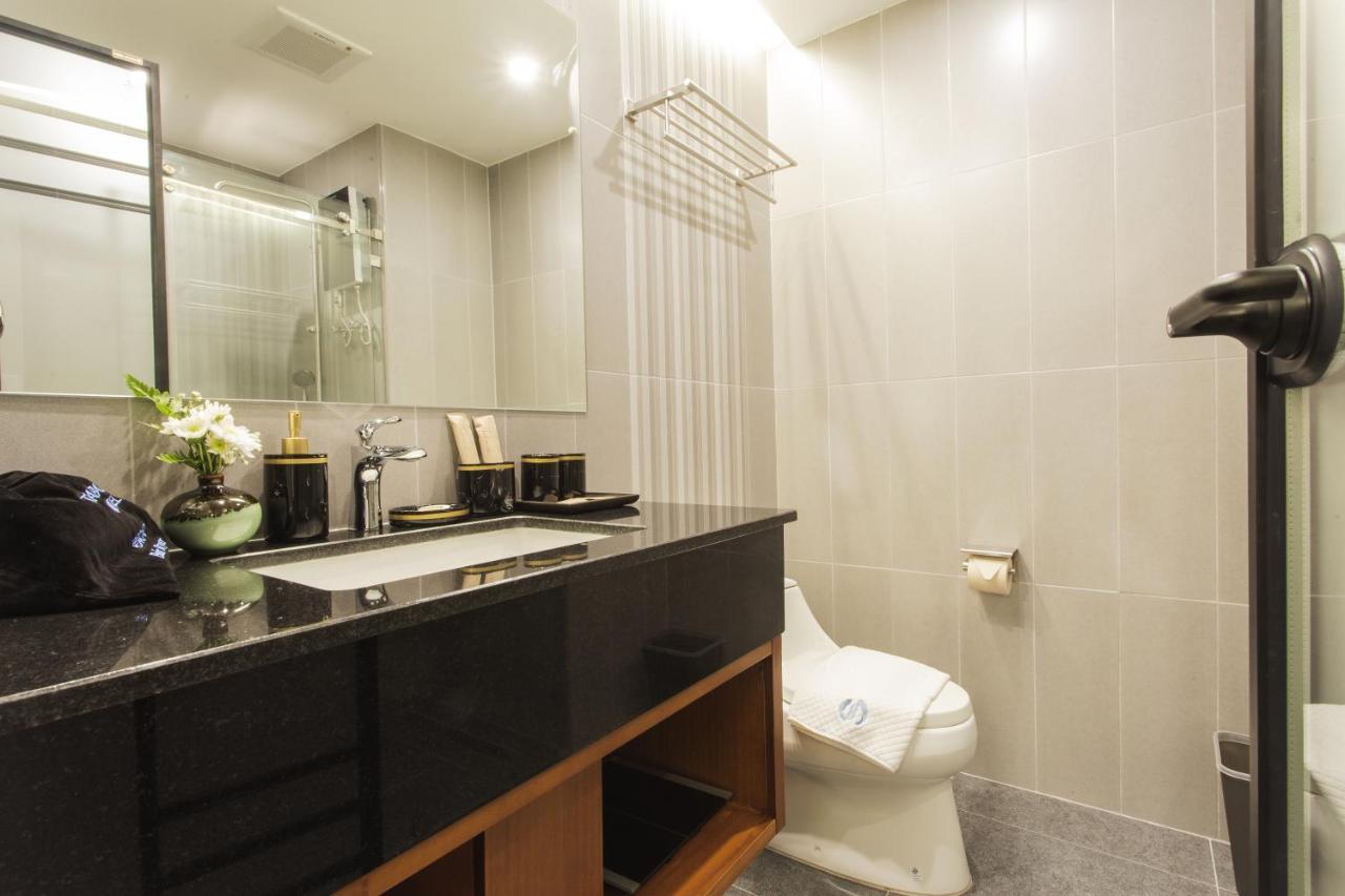 Thapae Twins Hotel Chiang Mai Bagian luar foto